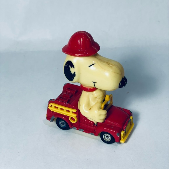 Snoopy firetruck metal truck vintage toy 1966 - Picture 2 of 7